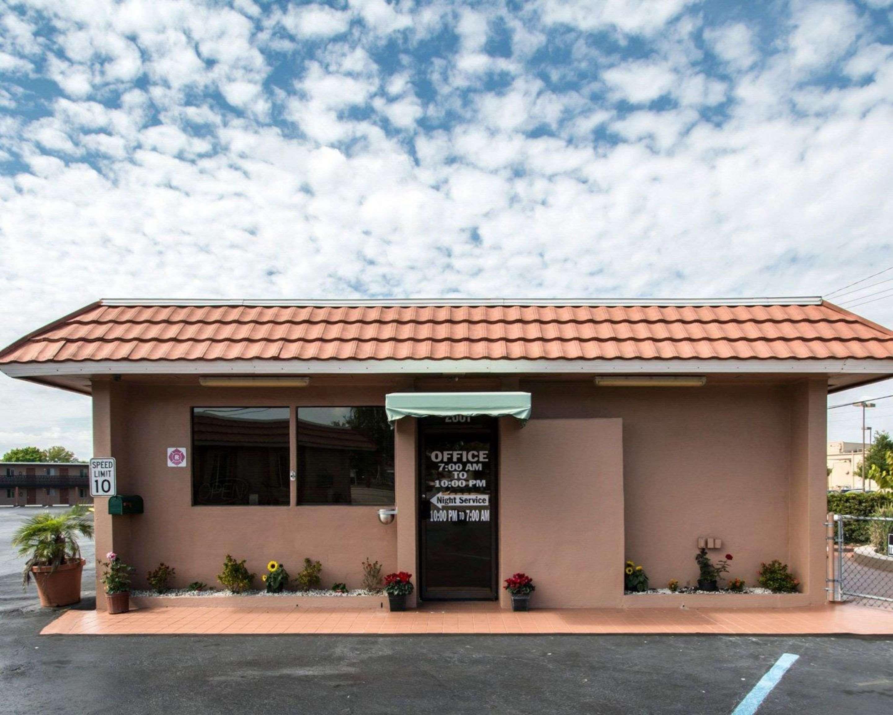 Rodeway Inn Fort Pierce Us Highway 1 Exterior foto