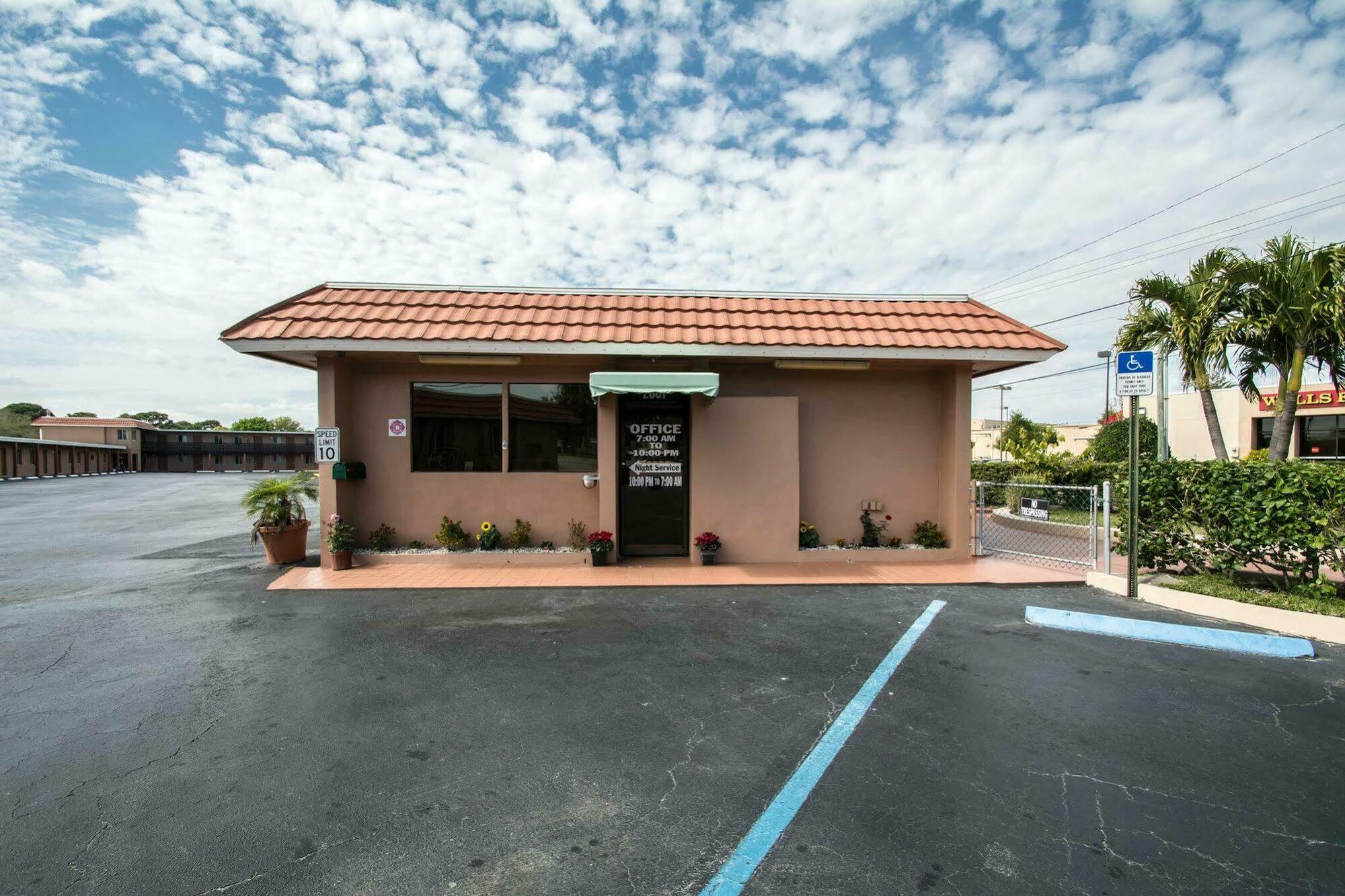 Rodeway Inn Fort Pierce Us Highway 1 Exterior foto